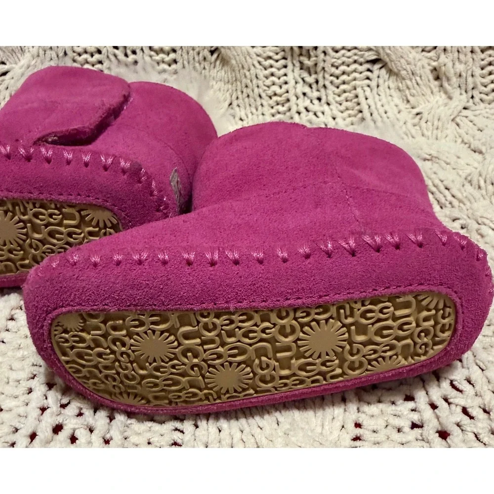 UGG Australia Jesse Infant 2/3 Boots Pink Suede Sheepskin Lined Magenta Booties